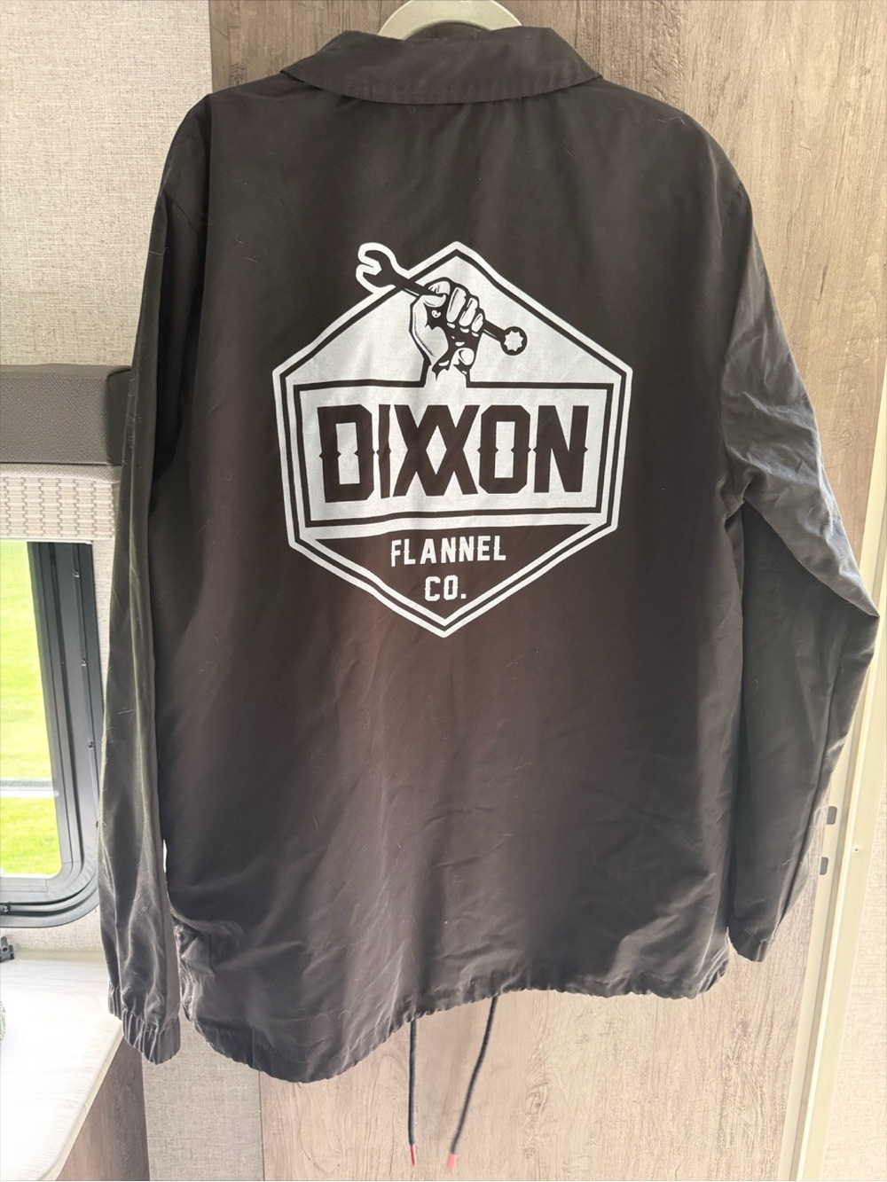 DIXXON Men’s Black Lightweight Jacket